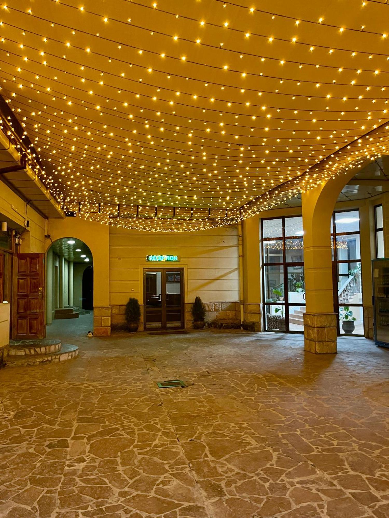 Green Hotel Tashkent Exterior photo